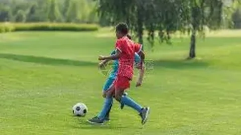 曼联荣耀再现！自11月后，教练与球员双星闪耀，包揽英超月度最佳殊荣！