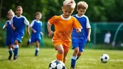 揭秘U22国足惊喜名单：两大潜力新星跳级入围，汪士钦意外受罚，一人落选引发泪点