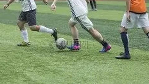 王钰栋华丽转身！前莱万、拜尔御用经纪公司，旗下球星遍布德瑞足球盛宴！